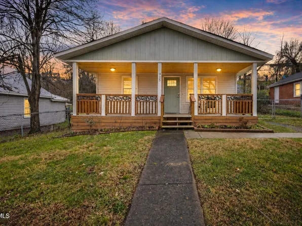 925 Dorothy St, Kingsport, TN 37660