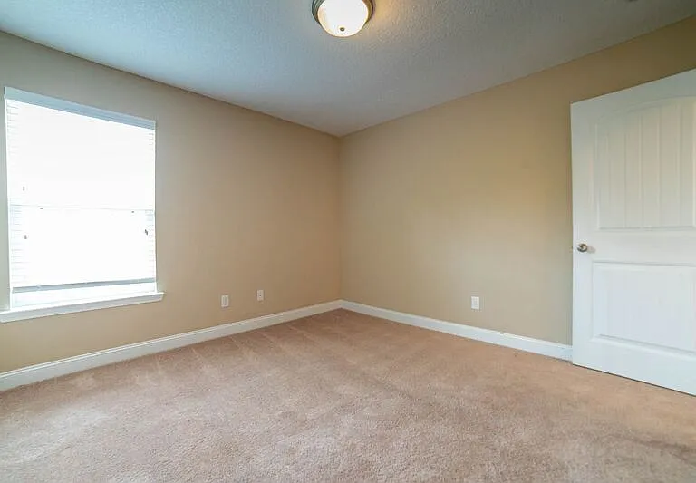 211 Augusta Way — Photo 29
