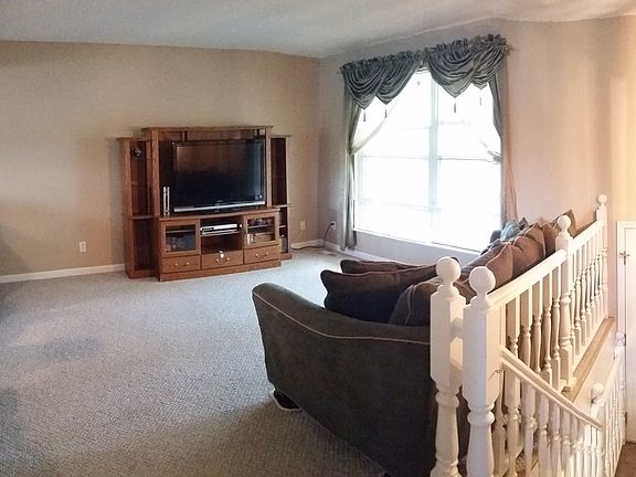 2nd image of 5386 Stonehurst Dr