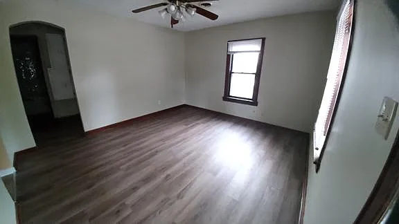 1018 N Washington St — Photo 4