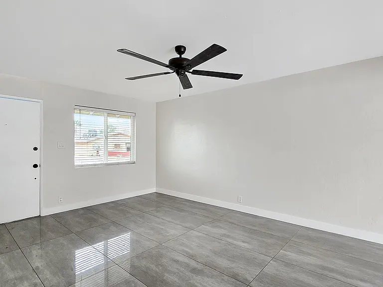 1216 E Desert Park Ln — Photo 6