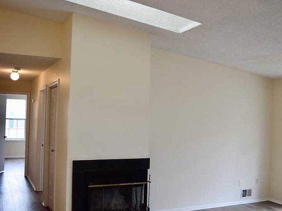 2nd image of 48 Iroquois Dr #48