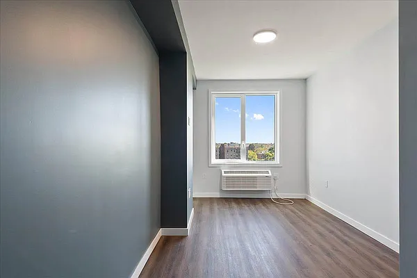 Rented by Elmekies Equities | media 7