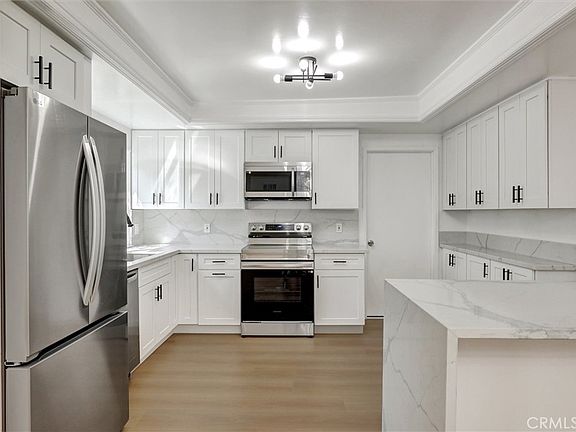 4th image of 17282 Chestnut