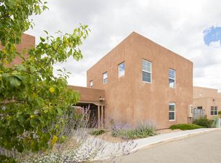 6672 Jaguar Dr, Santa Fe, NM 87507