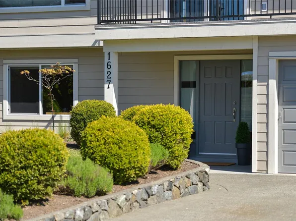 1627 Hybury Pl, Saanich, BC V8N 5L3