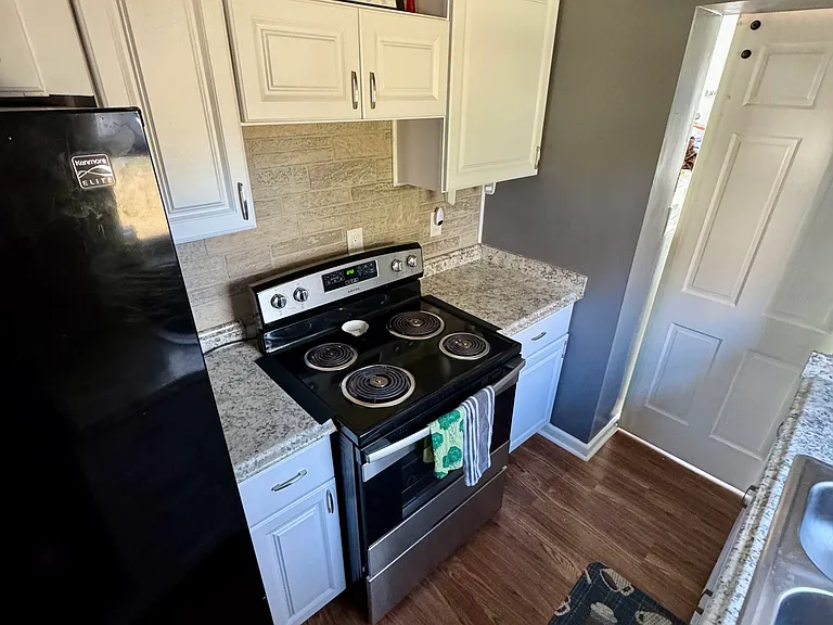 3 S Stuart Rd — Photo 7