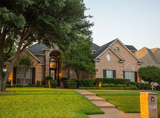 922 Riviera Dr, Mansfield, TX 76063