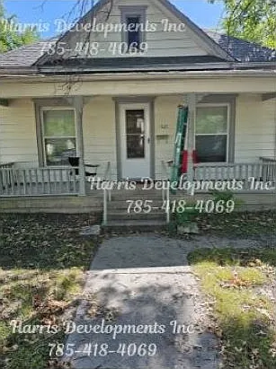 621 S Sycamore St — Photo 1