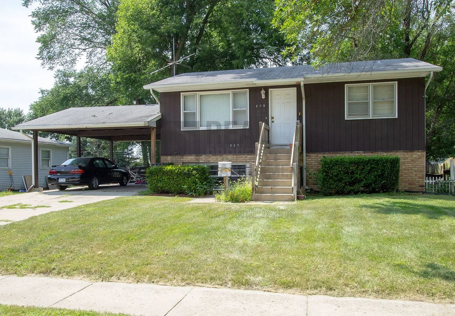 2 bed, 1.0 bath, 768 sqft, $795 — Photo 1