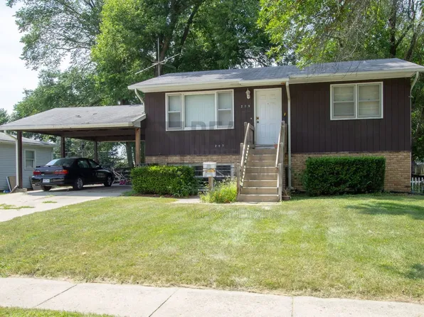 207 Todd Cir #207, Ames, IA 50014