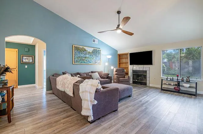 7587 N Spalding Ave — Photo 16