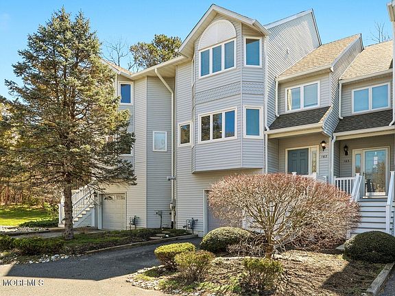 4th image of 162 Impatiens Court #1602