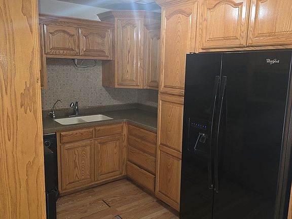 5th image of 5025 Winchester Ave