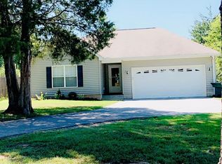 1419 Durst Ave E, Greenwood, SC 29649