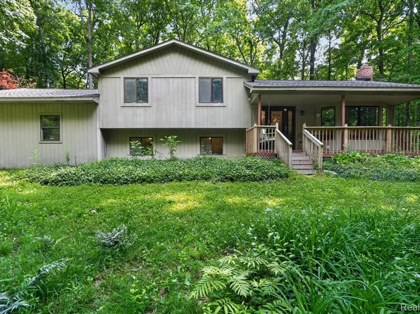 4200 Stockemer White, White Lake, MI 48383