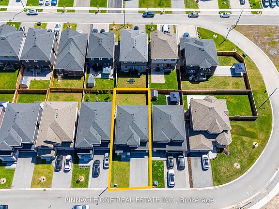 4th image of 232 Midland Pl