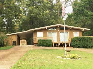 64 Flathead Dr, Cherokee Village, AR 72529