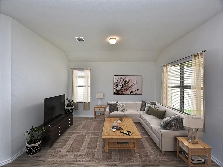 21413 Wilmiller Ln — Photo 4