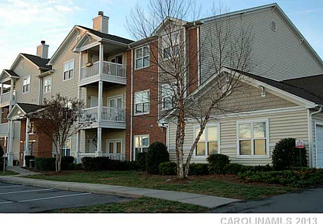 1st image of 9865 Hyde Glen Ct