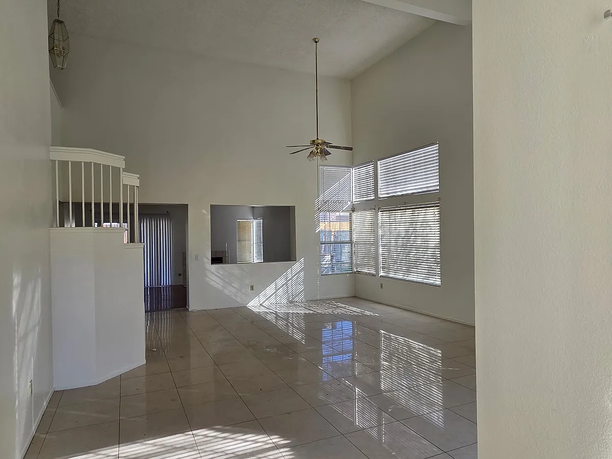 Building Photo - 23680 Bouquet Canyon Pl