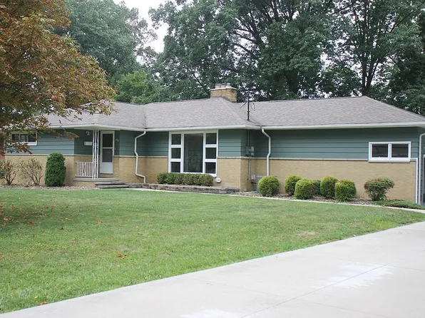 350 Montridge Dr, Canfield, OH 44406