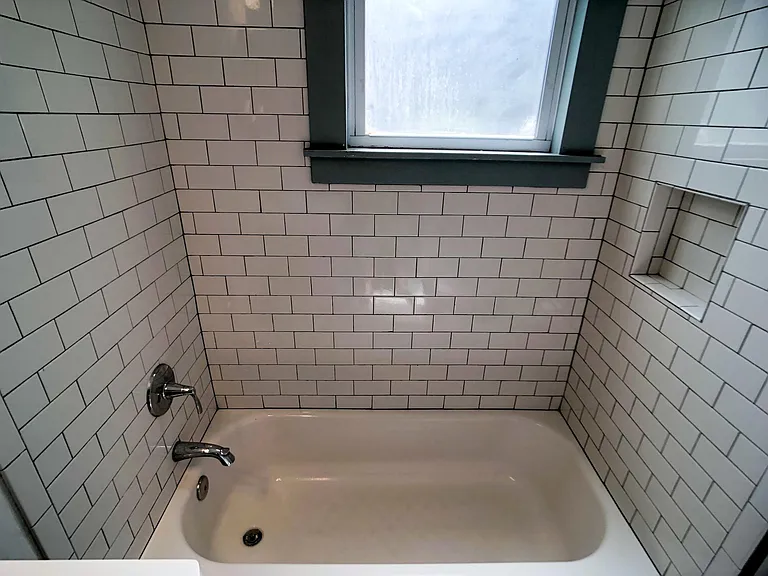 1813 Elliott Ave — Photo 17