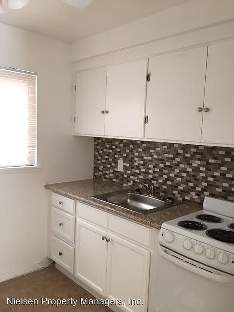 2nd image of 2711 P St APT 02