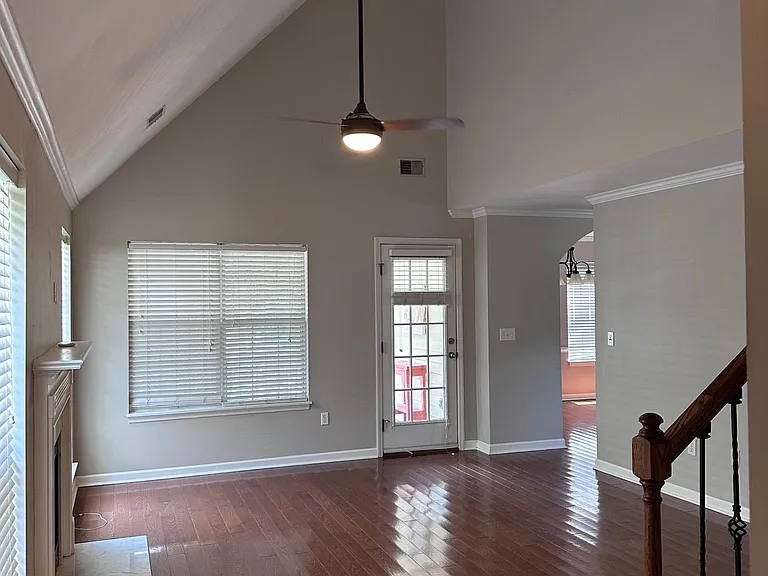 823 Harbor Place Dr — Photo 7