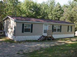 11 Old Lewiston Rd, Leeds, ME 04263