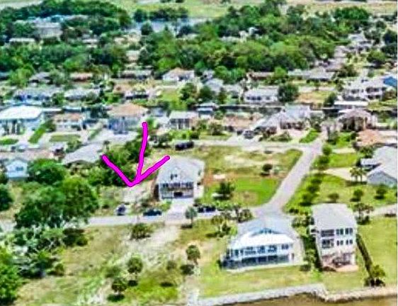 4th image of 3370 Edgewater Dr