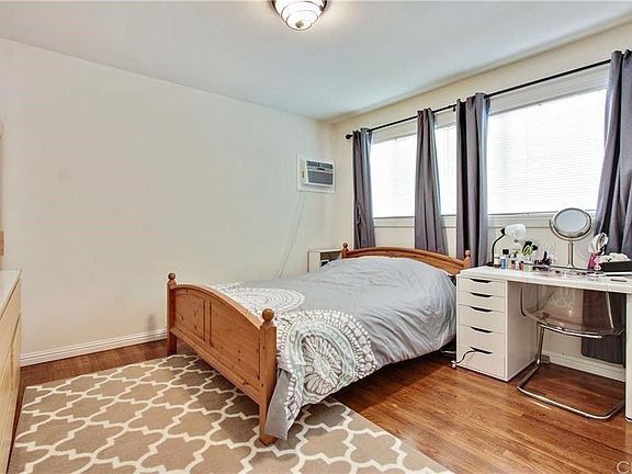 5th image of 17908 Thornlake Ave