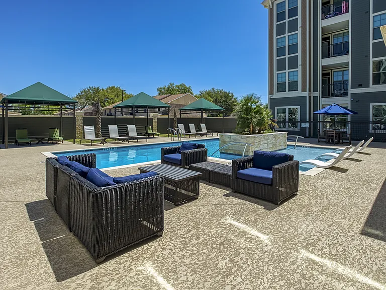 Resort Style Swimming Pool