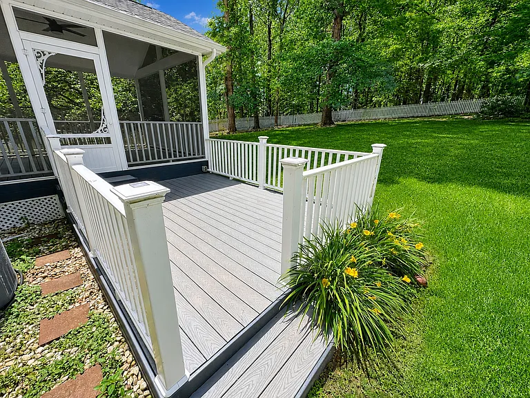 1411 Deer Spring Ct — Photo 25