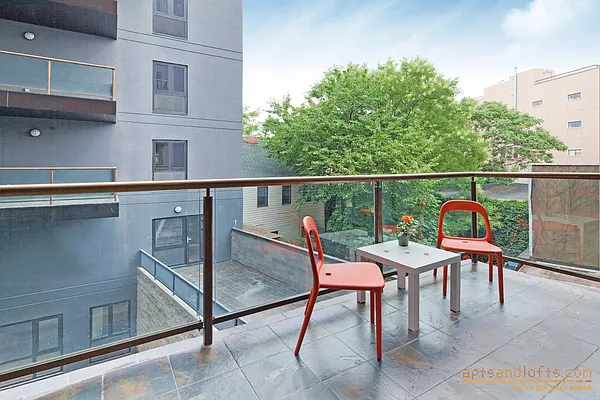 Rented by aptsandlofts.com | media 18