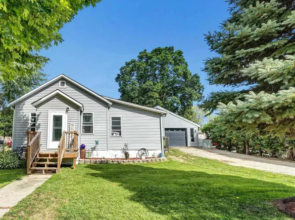 210 S Maple Ave, Oconto Falls, WI 54154