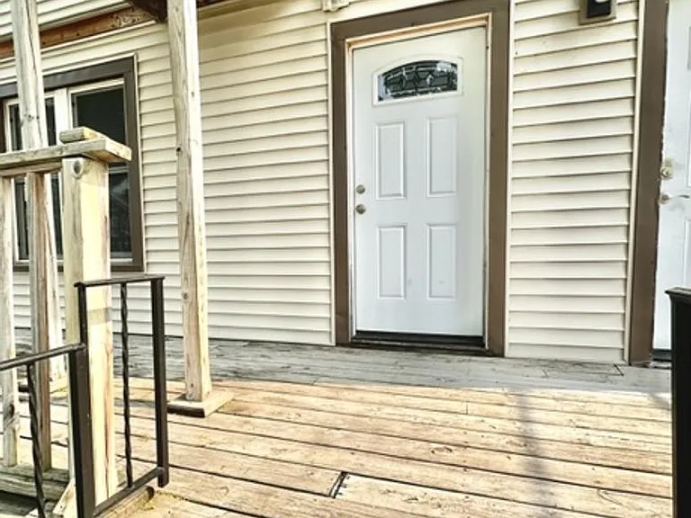 715 Pine St — Photo 16