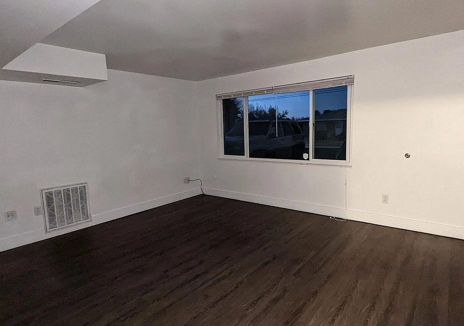 Updated 2-Bedroom Apartment with Garage & Central Air in Ogden! — Photo 1