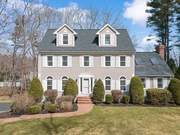 6 Downer Drive, Hampton, NH 03842