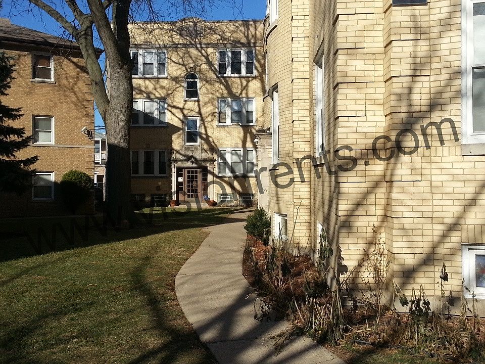 1st image of 4450 W Gunnison St APT 1C