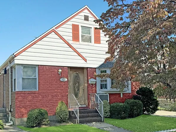 149-27 6th Ave, Flushing, NY 11357
