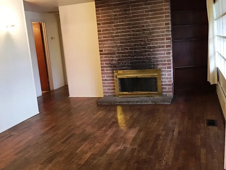 2815 Ferry St — Photo 5