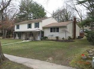 6 Sandalwood Dr, East Brunswick, NJ 08816