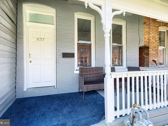 3rd image of 833 Linden Ave
