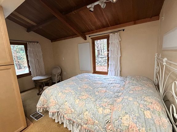 5th image of 41555 Valley Falls Dr
