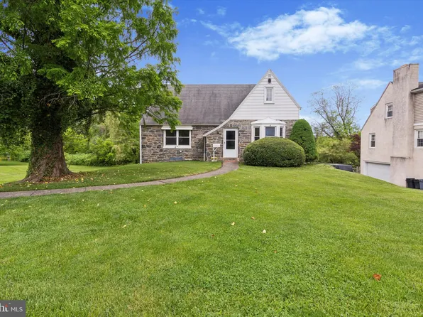 555 W Rolling Rd, Springfield, PA 19064