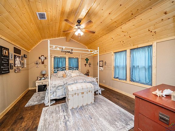 4th image of 3087 E Lake Dr
