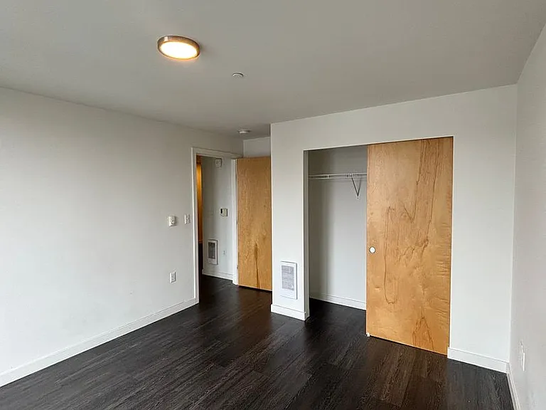 Brooklyn Apartments — Photo 15