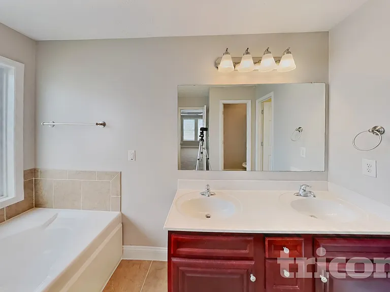 15 Summerseat Way — Photo 9