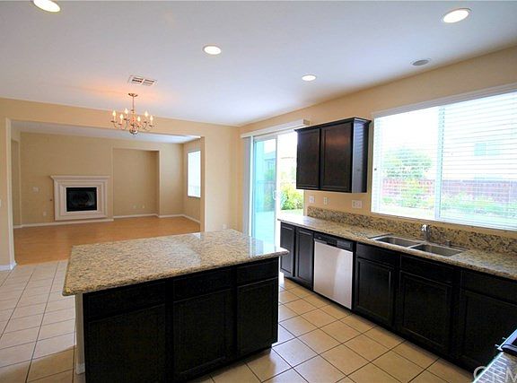 5th image of 2759 Paradise St